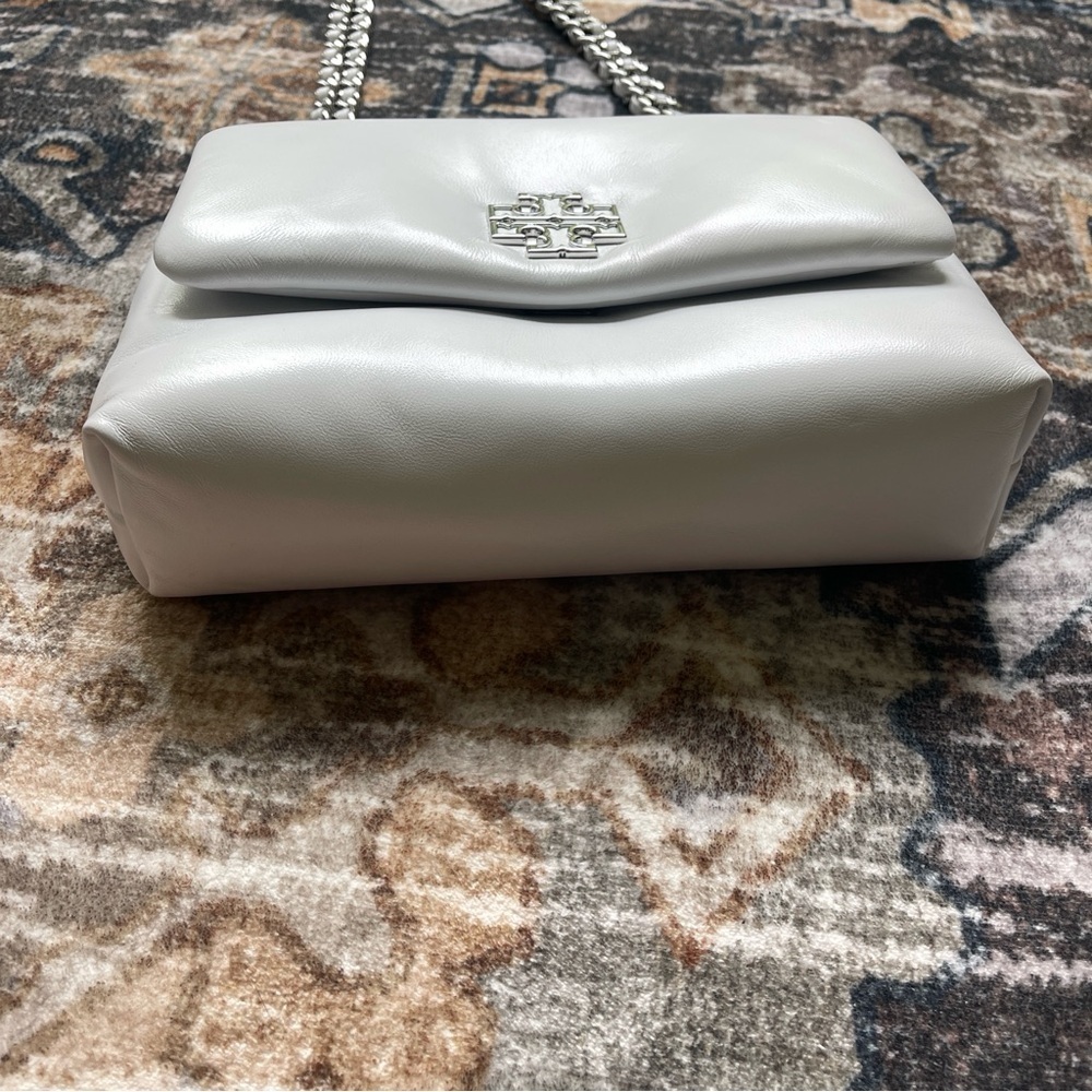 NWOT Tory Burch Britton Puffy Leather Optic White Silver Chain Shoulder Bag - Picture 5 of 16